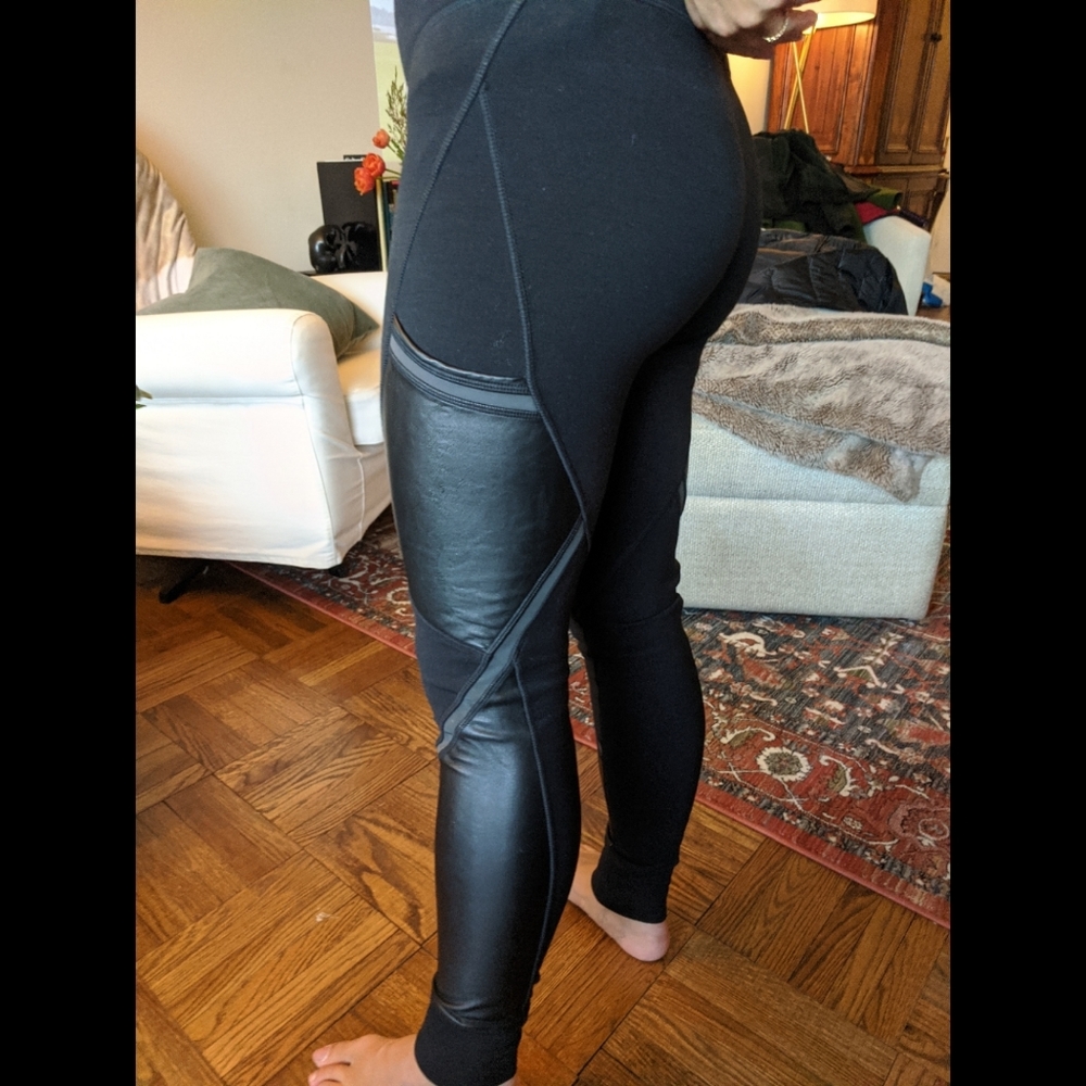 Athleta paneled leggings